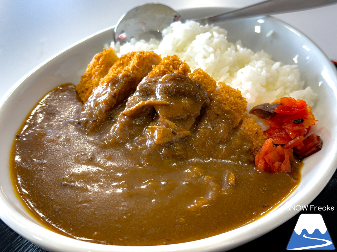 ぴっぷスキー場｜旭川紋別自動車道・比布北インターを降りたら約３分で到着。良質な雪、多彩なコース、抜群の眺望、美味しいグルメ、アフタースキーに温泉も。。。とっても高い満足度を誇るローカルゲレンデを滑ります(^^)/